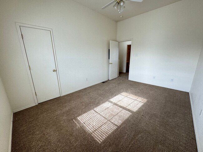 Foto del edificio - 4405 Abigail Dr