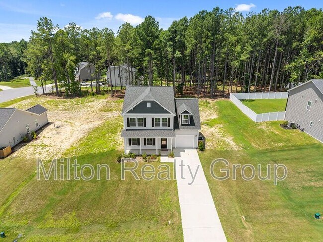 Building Photo - 200 Beacon Hl Rd