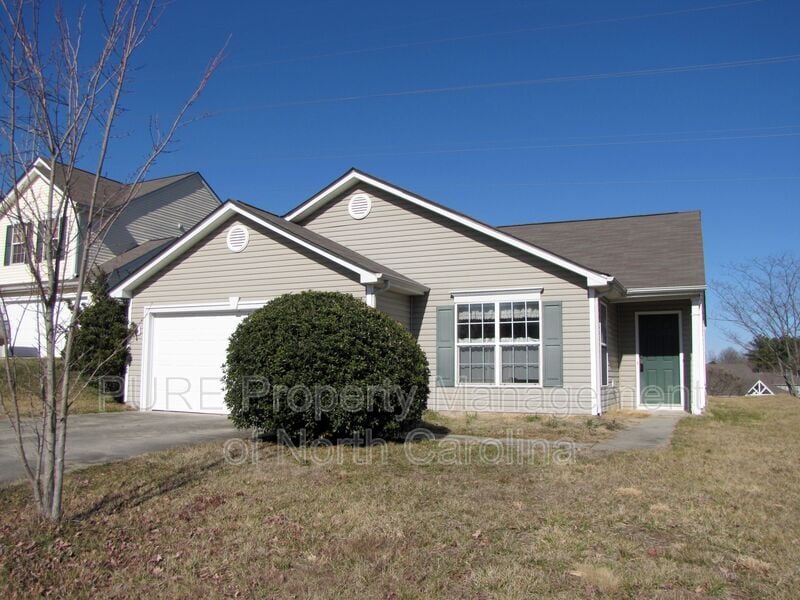 2910 Bridgeville Ln, Charlotte, NC 28262 House Rental in Charlotte