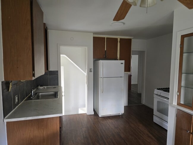 Building Photo - 15603 Lappin St