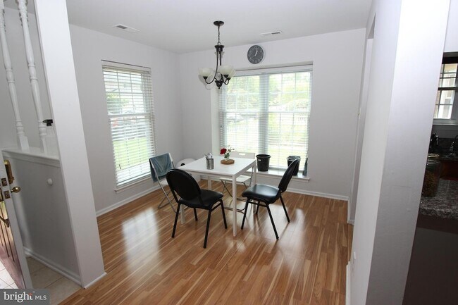 Building Photo - 614A Palmer Ln
