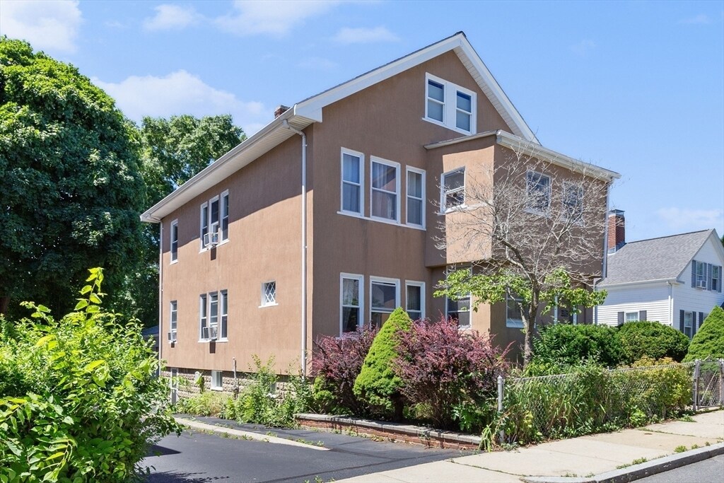 Primary Photo - 241 Beech St