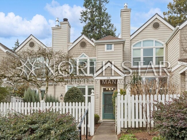 Foto del edificio - First Addition Townhome in Prime Location