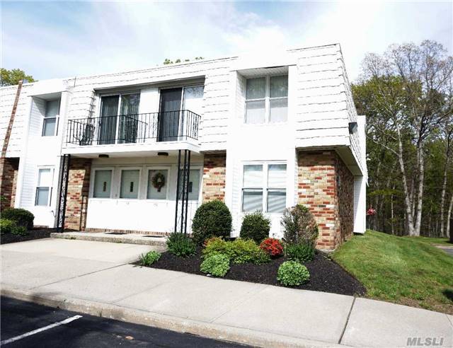 Foto principal - 73 Rocky Point Yaphank Rd