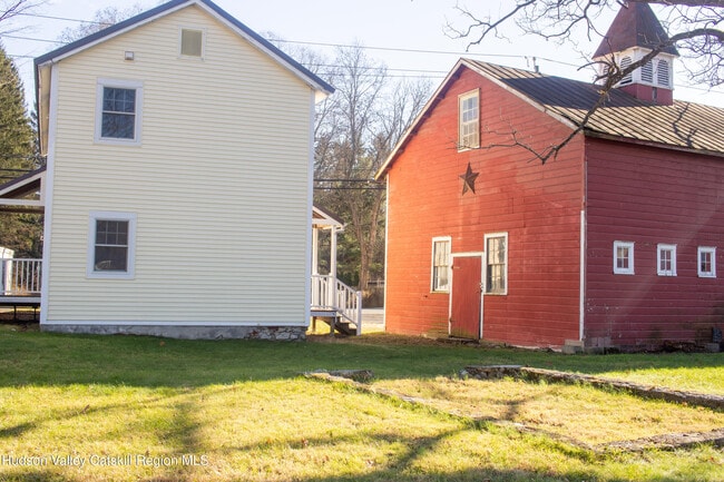 Building Photo - 2262 NY-66