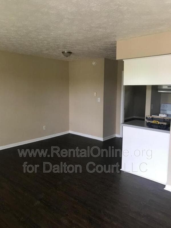 Building Photo - 1972 Cambridge Dr