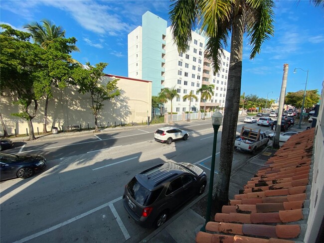 Foto del edificio - 2268 SW 8th St