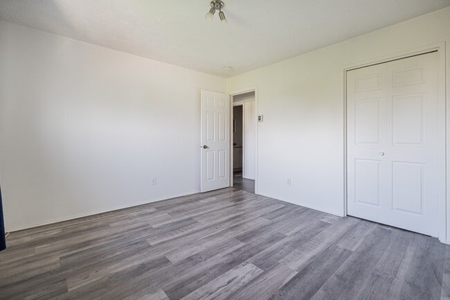 Building Photo - 40 Rue Racine