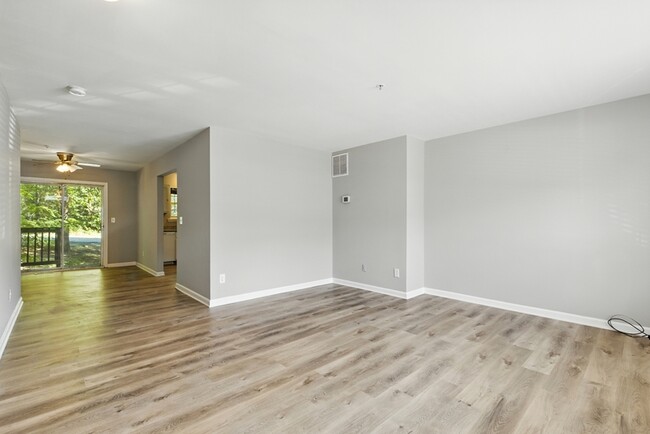 Building Photo - 159 Brightwater Dr