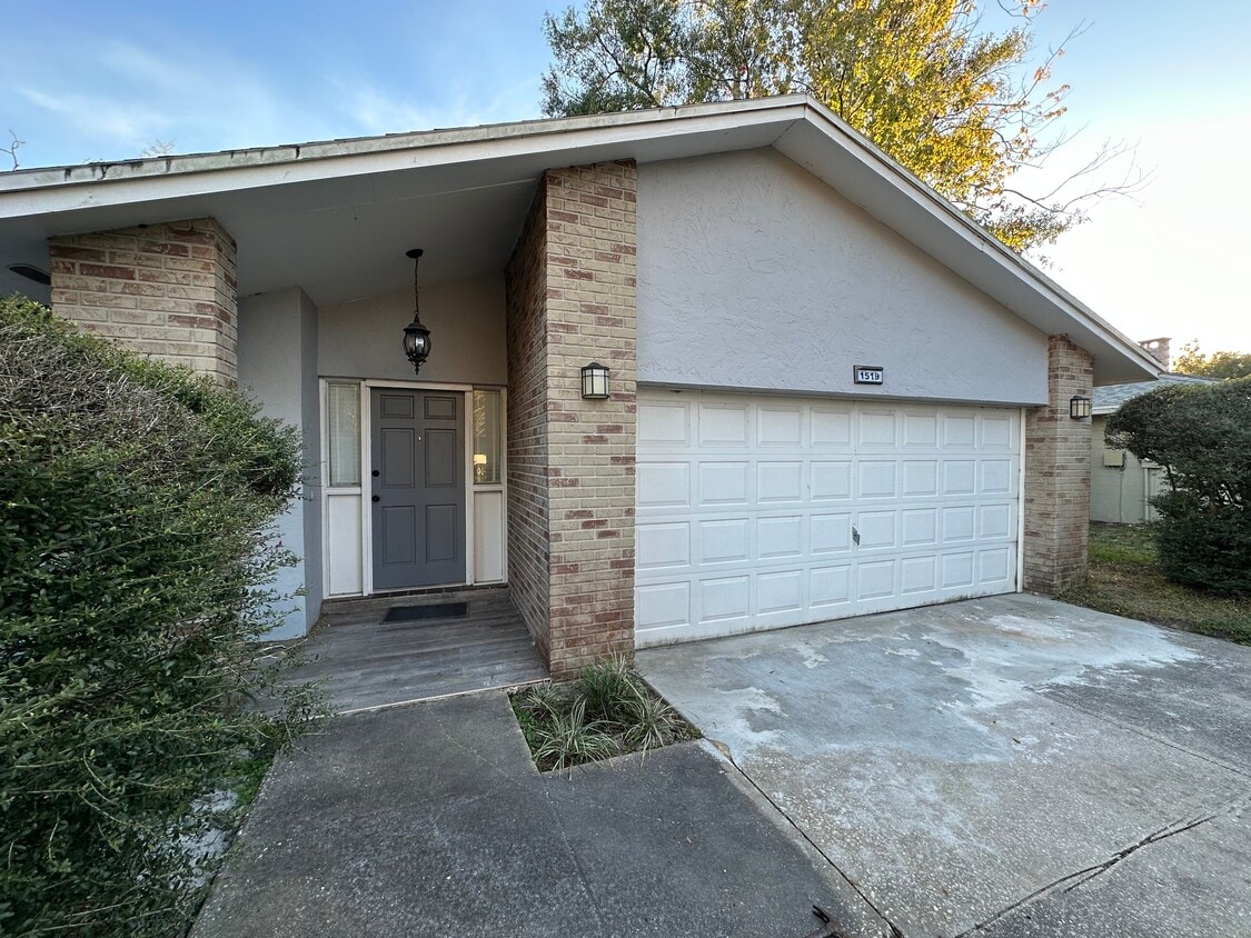 1519 Blind Pond Ave, Lutz, FL 33549 House Rental in Lutz, FL