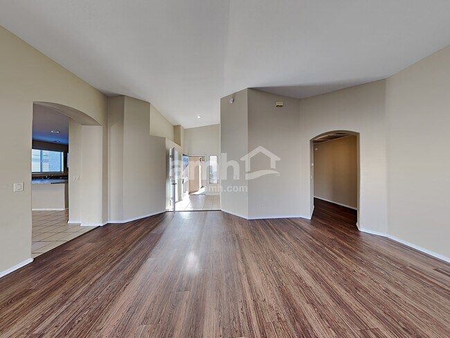 Foto del edificio - 5073 E Butterweed Dr