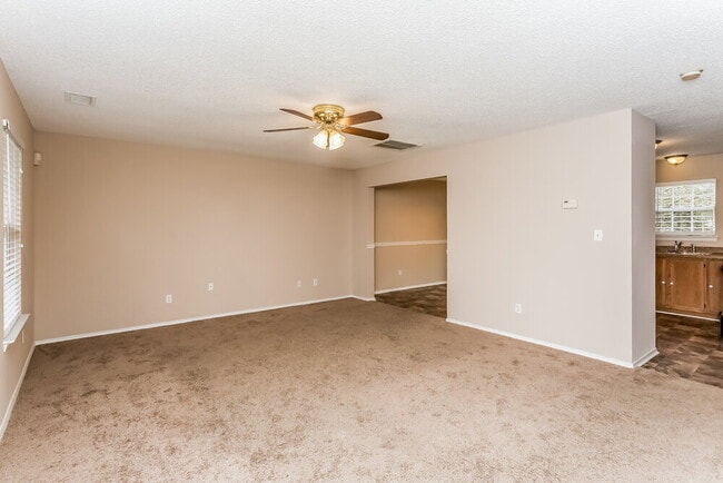 Building Photo - 3054 Champion Ln SW