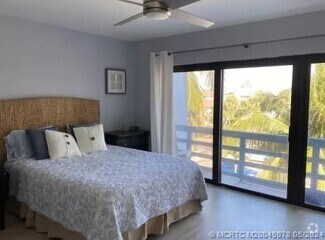 Building Photo - 11000 S Ocean Dr