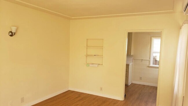 Foto del edificio - 14138 Friar St