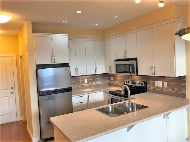 Building Photo - 45535-45535 Market Way
