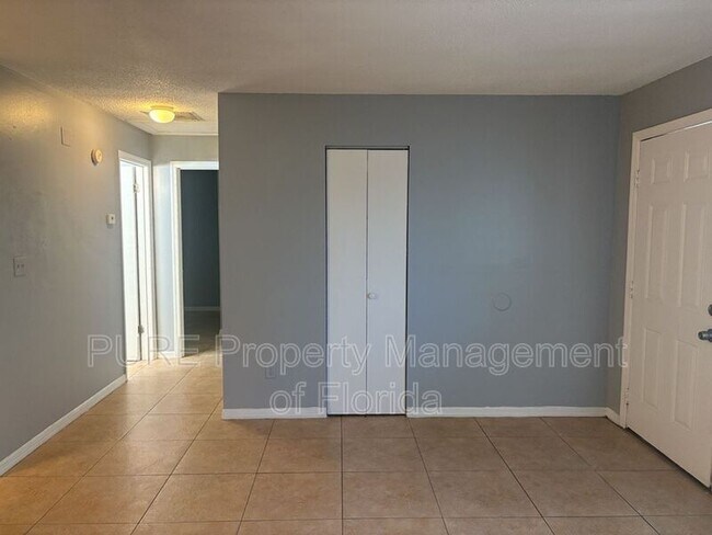 Foto del edificio - 3721 NE 41st St