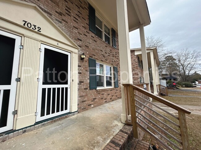 Foto del edificio - 7032 Fairmont Rd