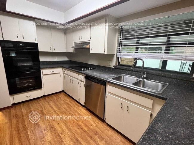 Foto del edificio - 714 Boysenberry Ct