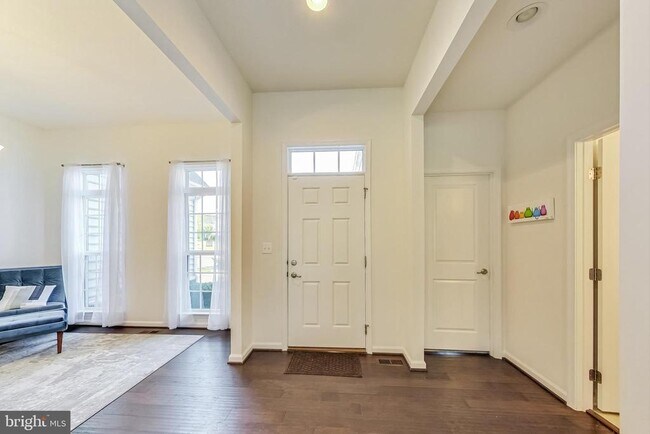 Foto del edificio - 42264 Watling Ct