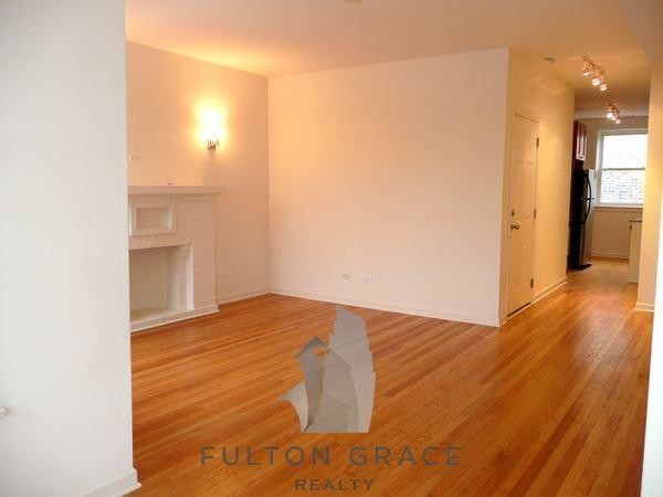 Building Photo - 4952 N Ridgeway Ave