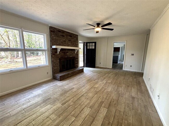 Foto del edificio - 2305 Eastgate Dr SW