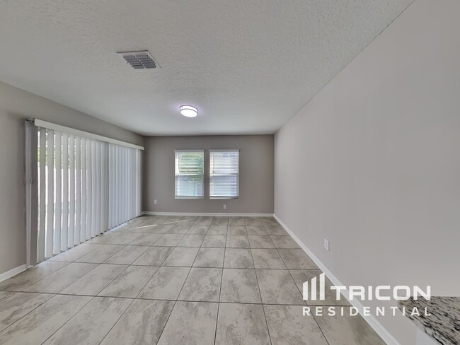 Foto del edificio - 10260 Old Dixie Hwy