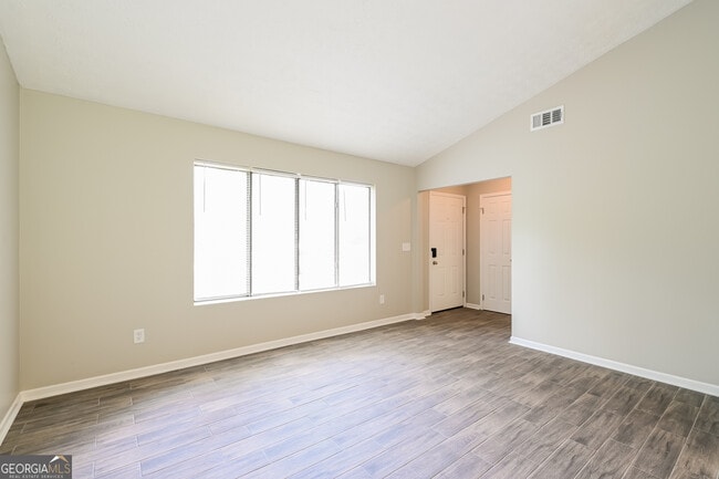 Foto del edificio - 3865 Scarsborough Dr SW