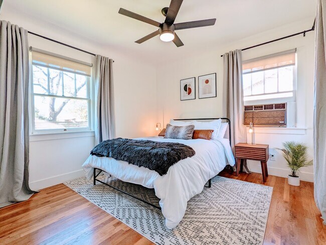 Foto del edificio - 2544 Redwood Rd