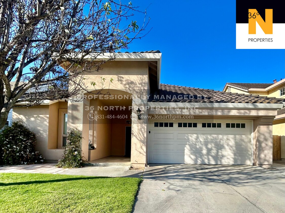 Primary Photo - Stunning Home in Las Palmas Ranch