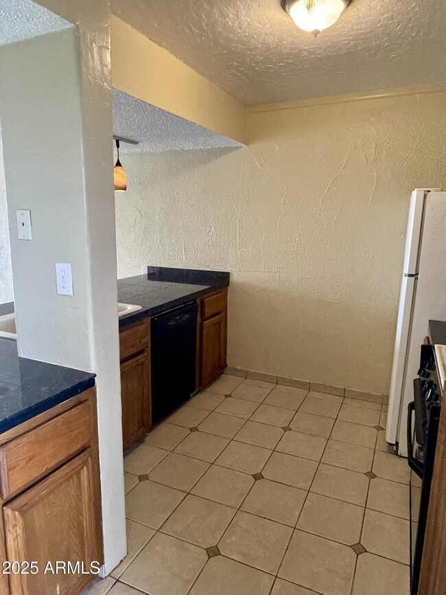 Foto del edificio - 3313 N 68th St