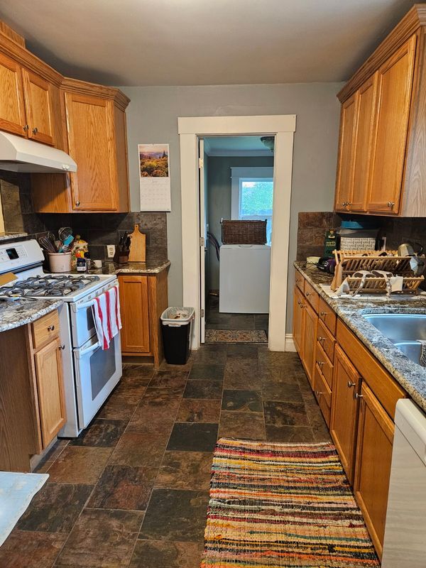 Primary Photo - 303 N 4th St