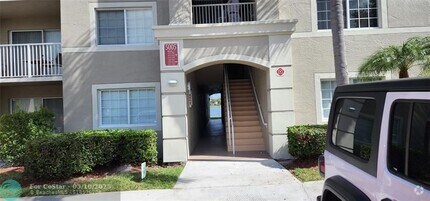 Building Photo - 5005 Wiles Rd