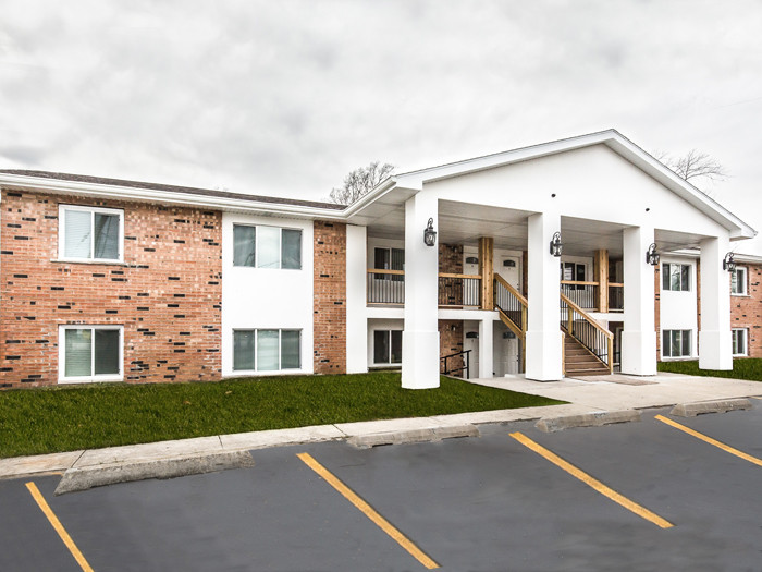 Building Front - 6972 IL-1