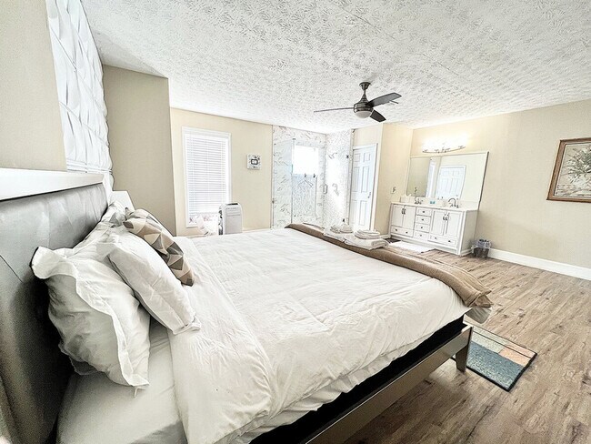Foto del edificio - 4710 Cambridge Park Ct NW