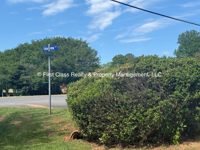 Foto del edificio - 710 Tavern Ct