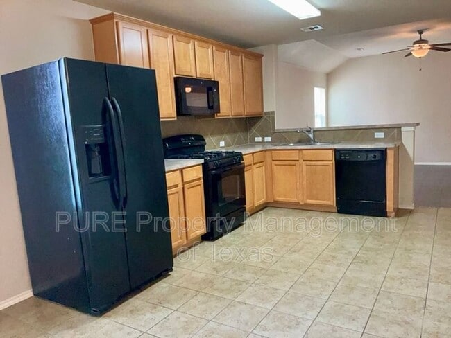 Building Photo - 7505 Cedar Edge Dr