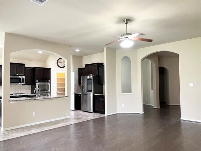 Foto del edificio - 28706 Wallman Falls Dr