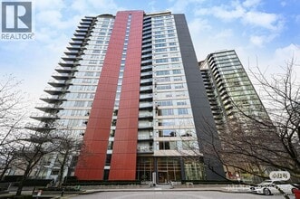 Building Photo - 8 Smithe Mews