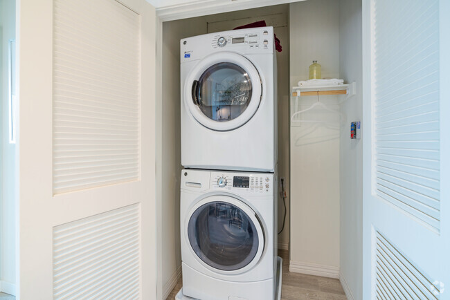 Washer and Dryer - Alta Potrero