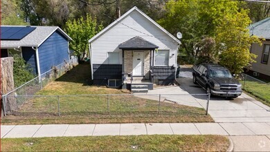 Building Photo - 174 7th St