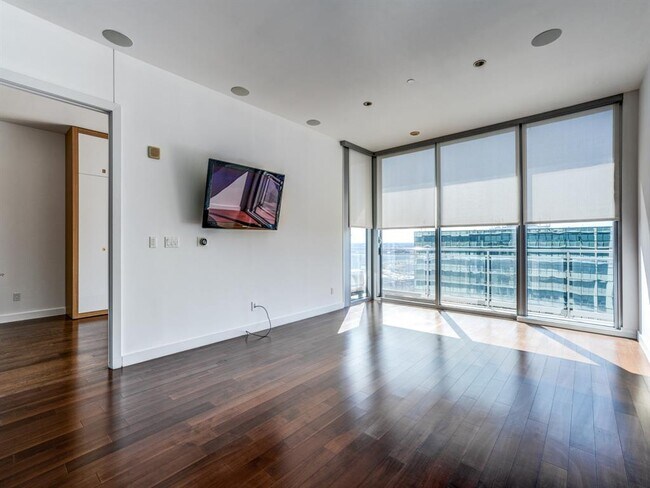 Foto del edificio - 2900 McKinnon St