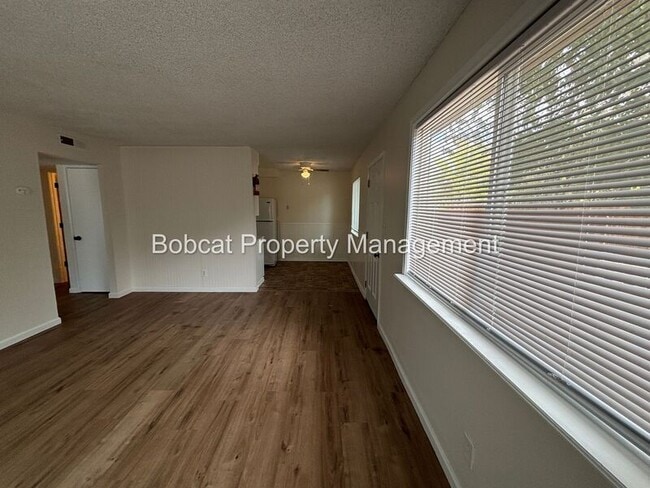 Foto del edificio - 1501 N Edmonds Dr