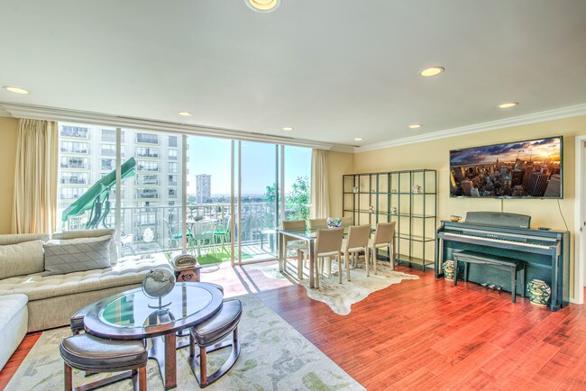 open concept - 2160 Century Park E