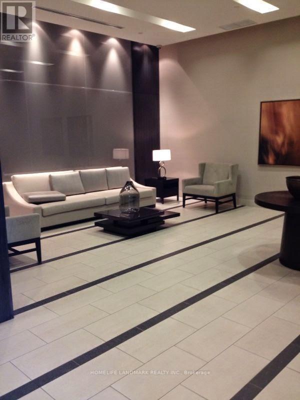 Photo du bâtiment - 2035 Sheppard Ave E