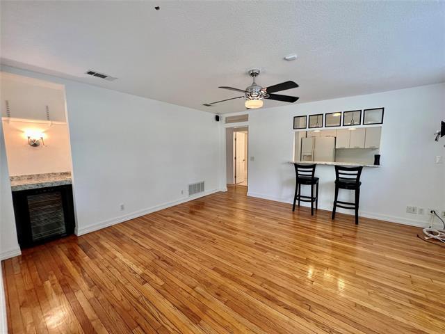 Building Photo - 1100 Woodcrest Ln
