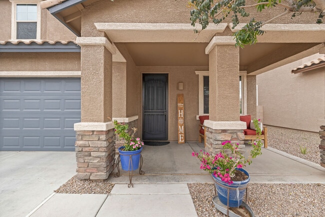 Building Photo - 11904 W Farmall Dr