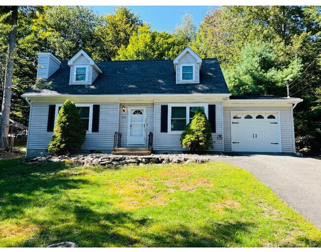 Building Photo - 2554 Waterfront Dr