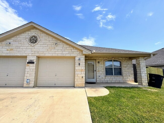 Building Photo - 1201 Powder River Dr