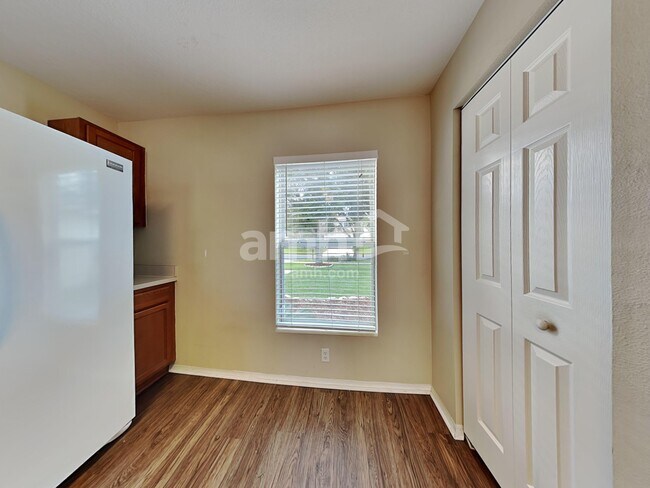 Foto del edificio - 11241 Running Pine Dr
