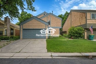 Building Photo - 10222 W Ida Ave